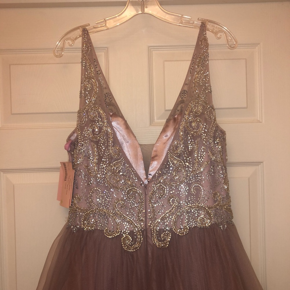 NWOT Prom/Pageant Dress - Picture 5 of 8